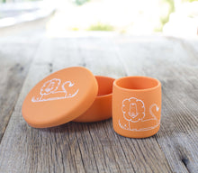 Load image into Gallery viewer, Modern Twist - Munch-Mates - Dandy Lion - Orange