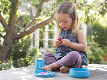 Load image into Gallery viewer, Modern Twist - Munch-Mates - Giraffe Giggles - Blue